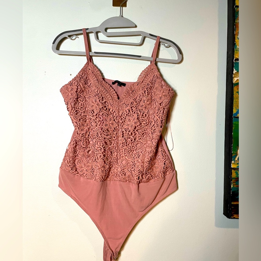 Iris bodysuit size xl

Bw